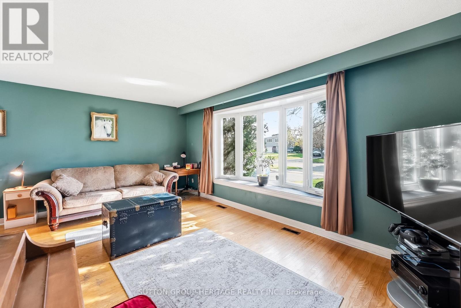 35 ALBERY CRESCENT - 3