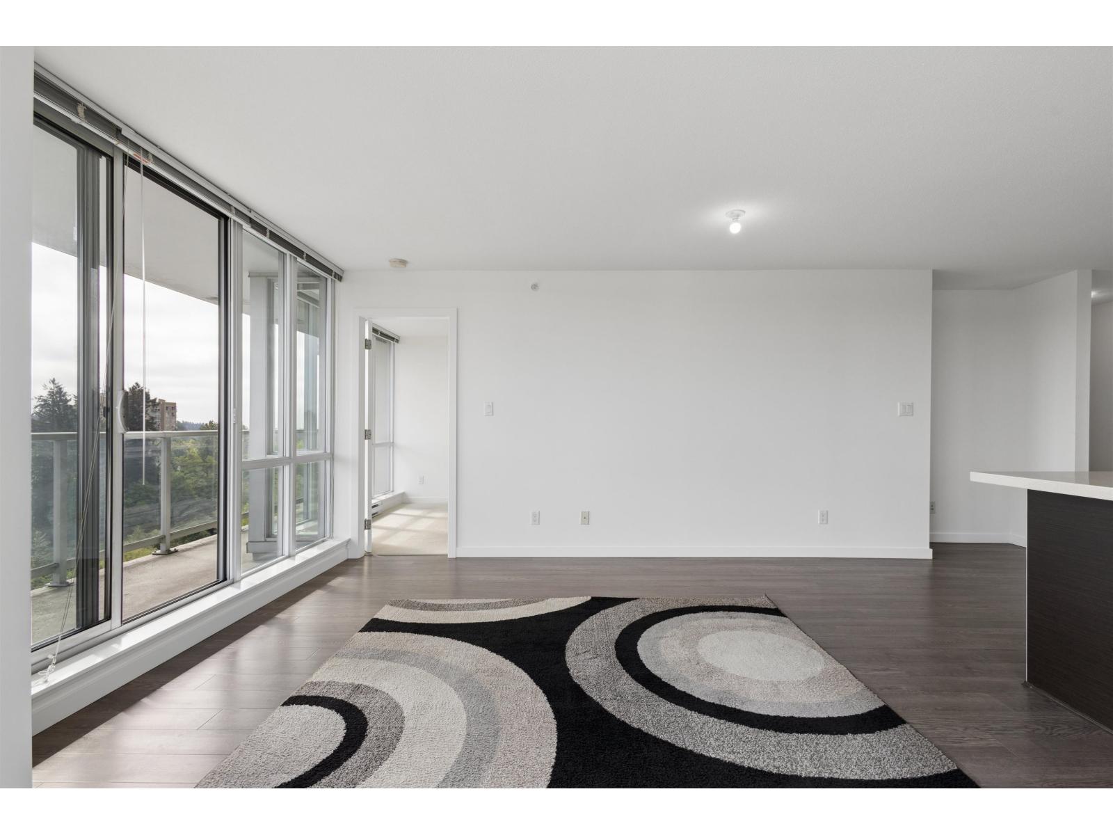 House in Surrey - Image 7