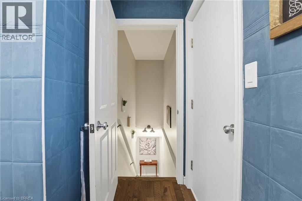 270 TALBOT Street - 23