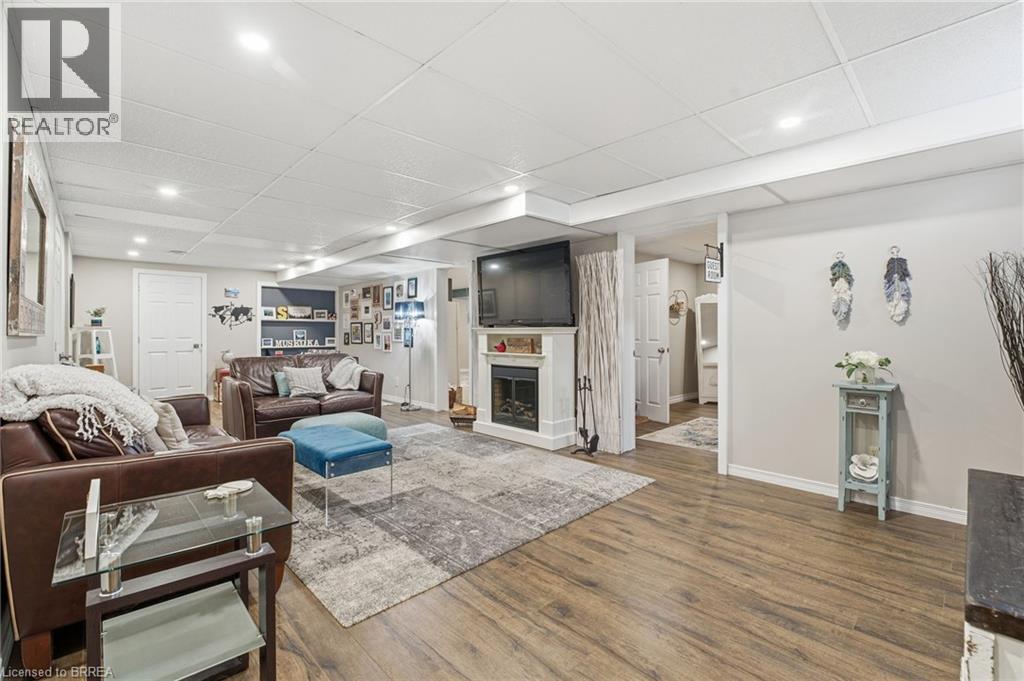 270 TALBOT Street - 26