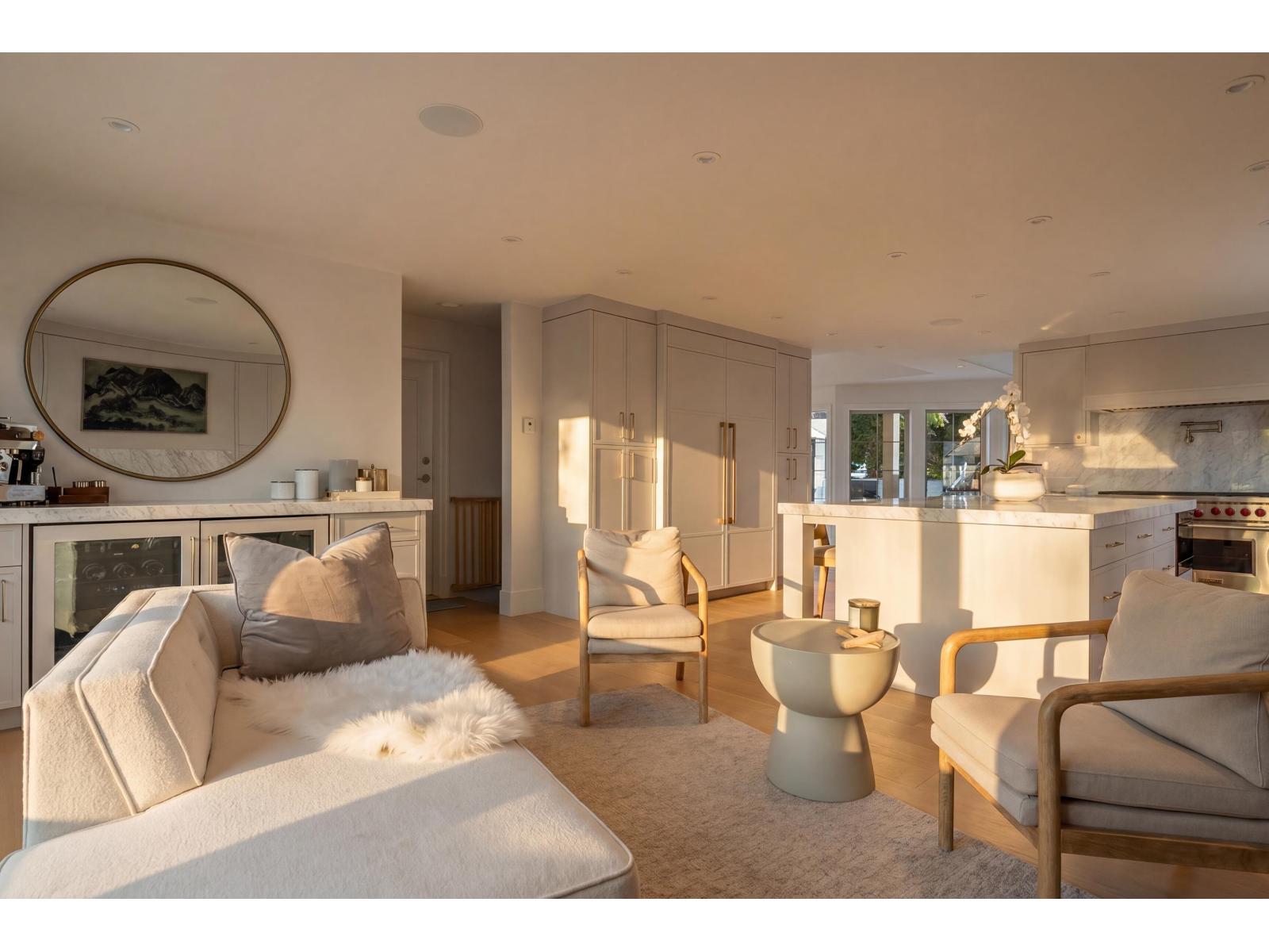 House in Surrey - Image 8
