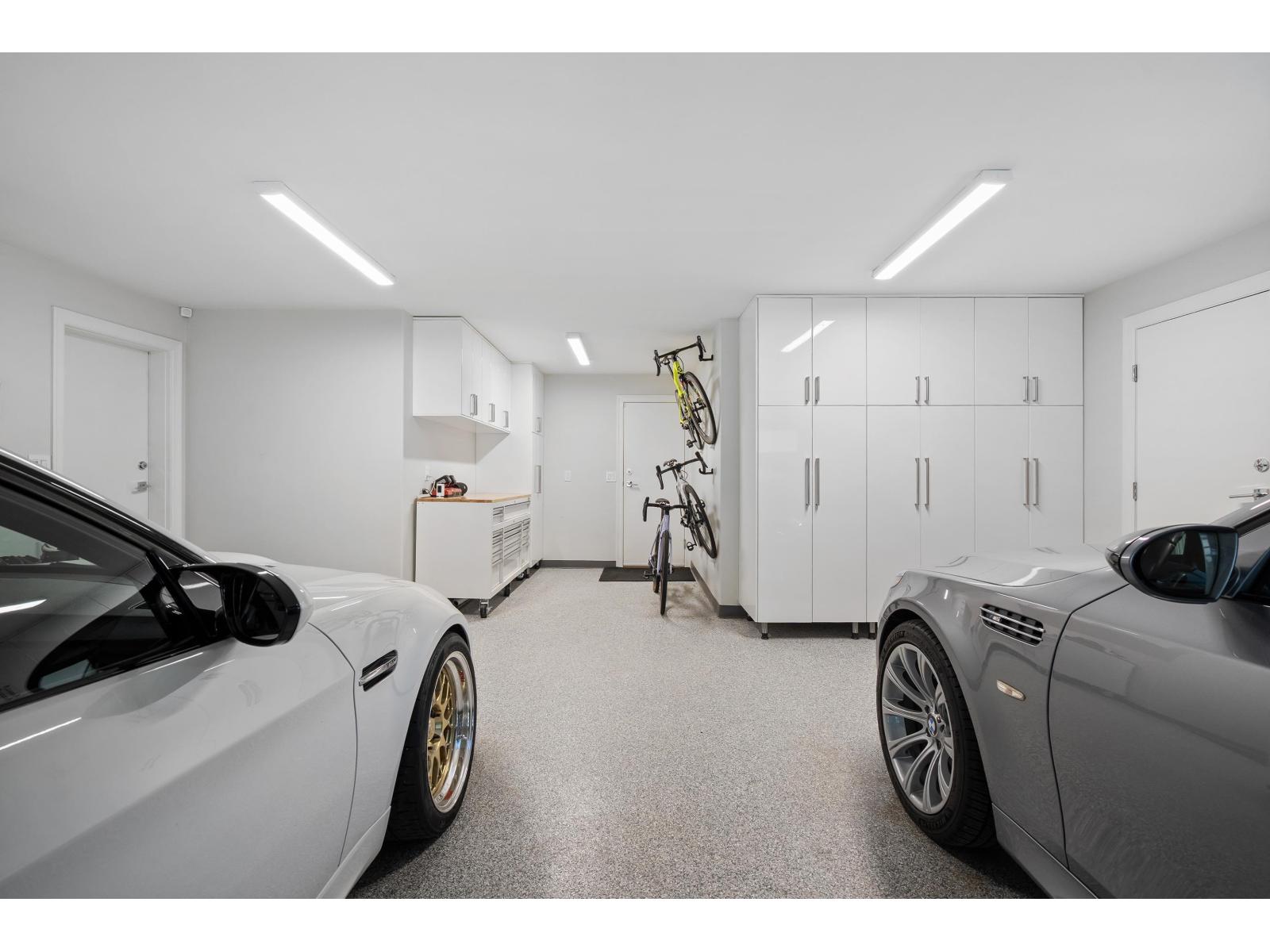 House in Surrey - Image 33