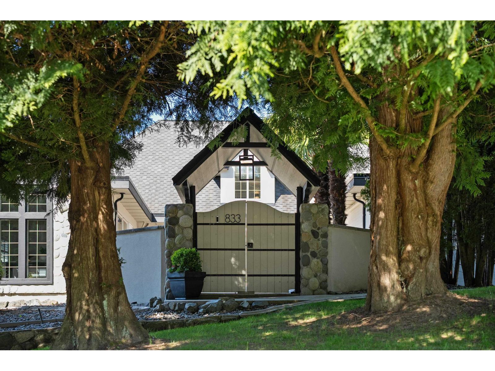 House in Surrey - Image 38