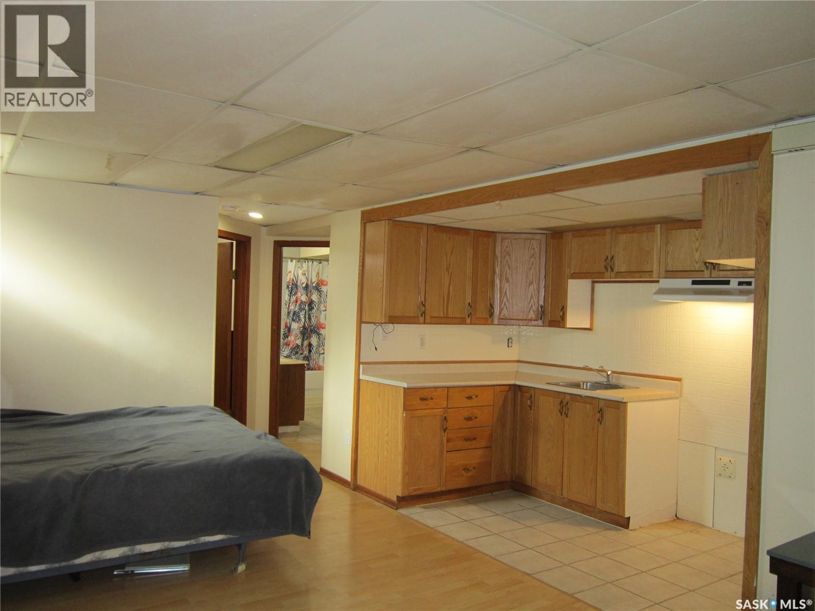 552 6th STREET E - 9