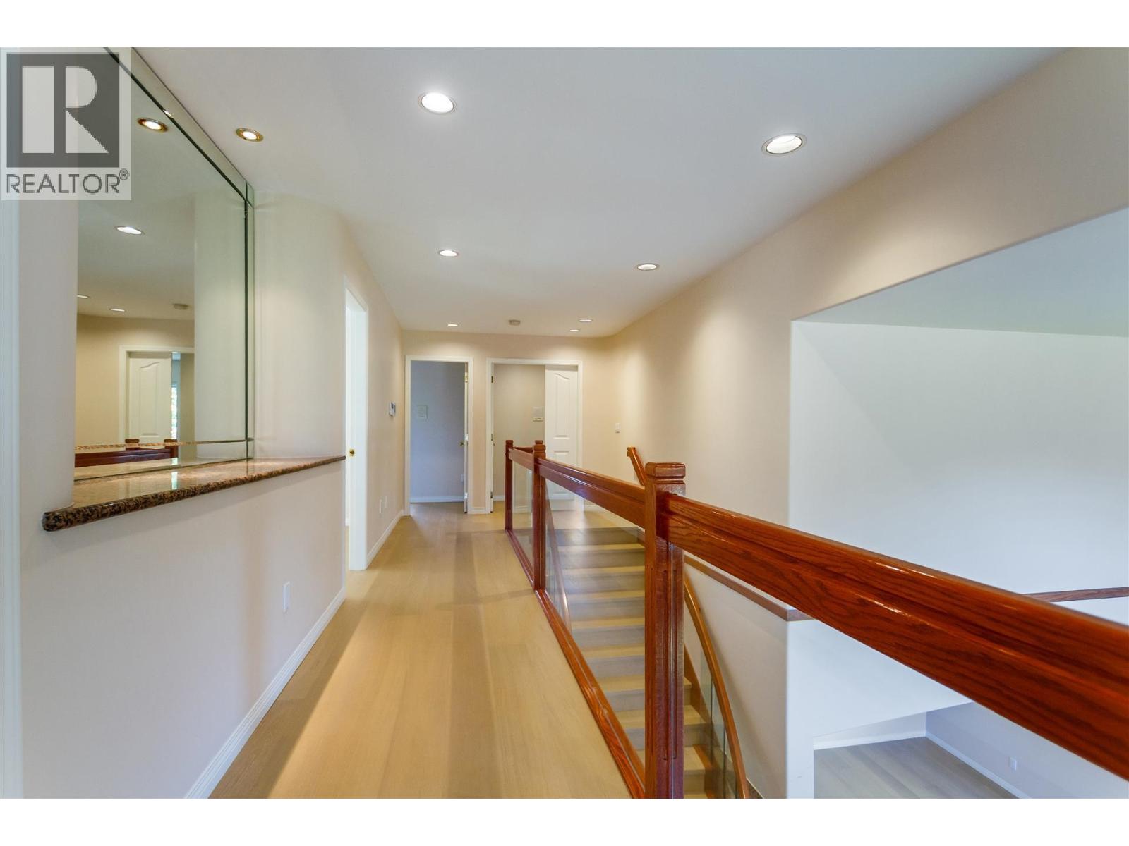 House in Richmond - Image 16