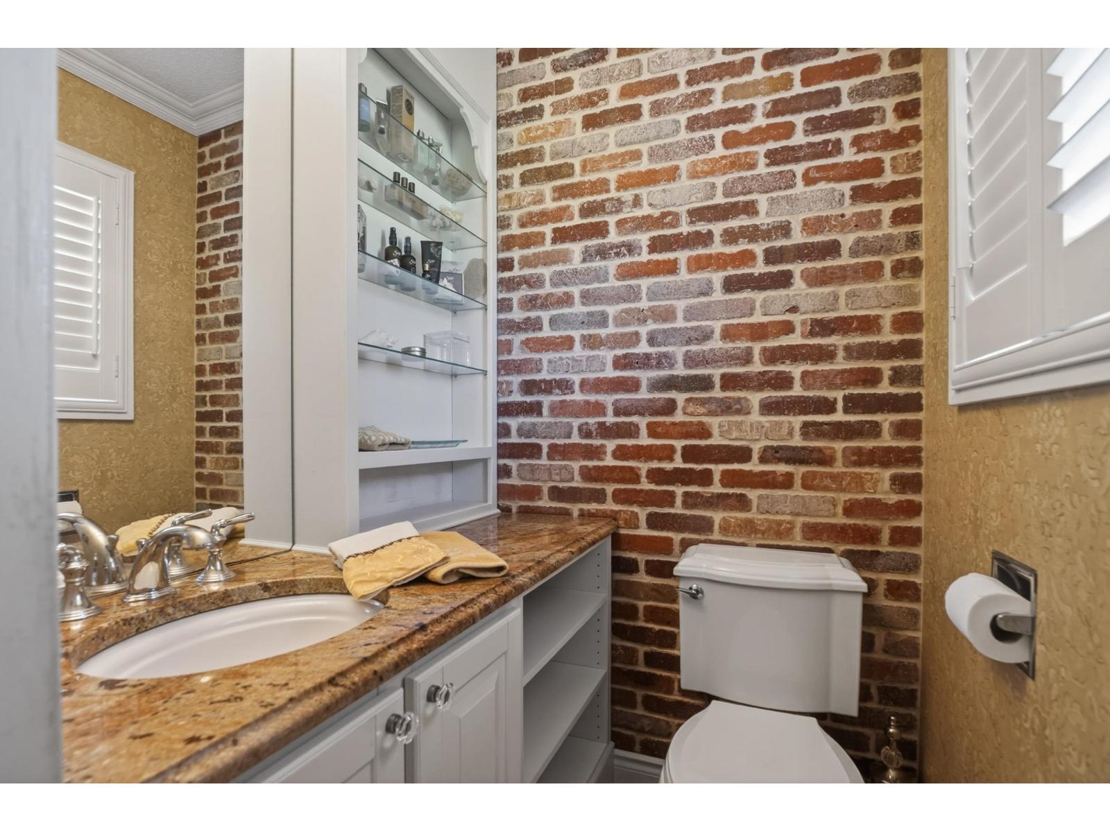 4 Bed, 3 Bath House for Sale in Delta – 10877 64A AVENUE, Delta - Image 4