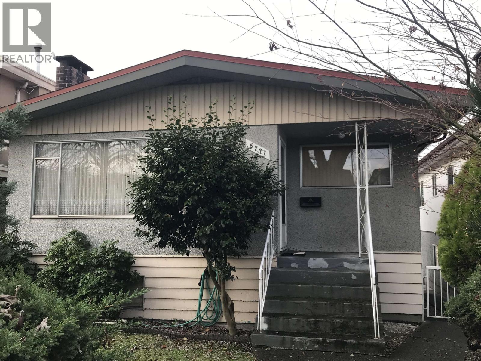 5771 SHERBROOKE STREET, Vancouver
