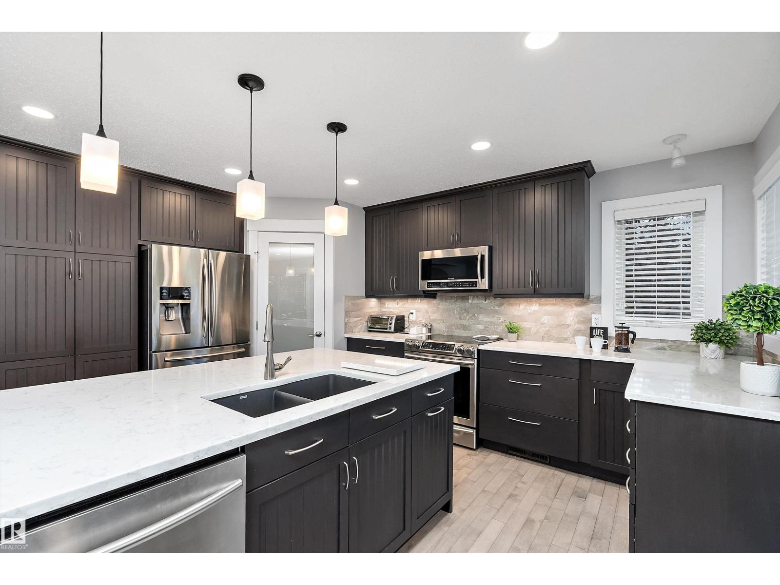 1223 117 ST NW, Edmonton