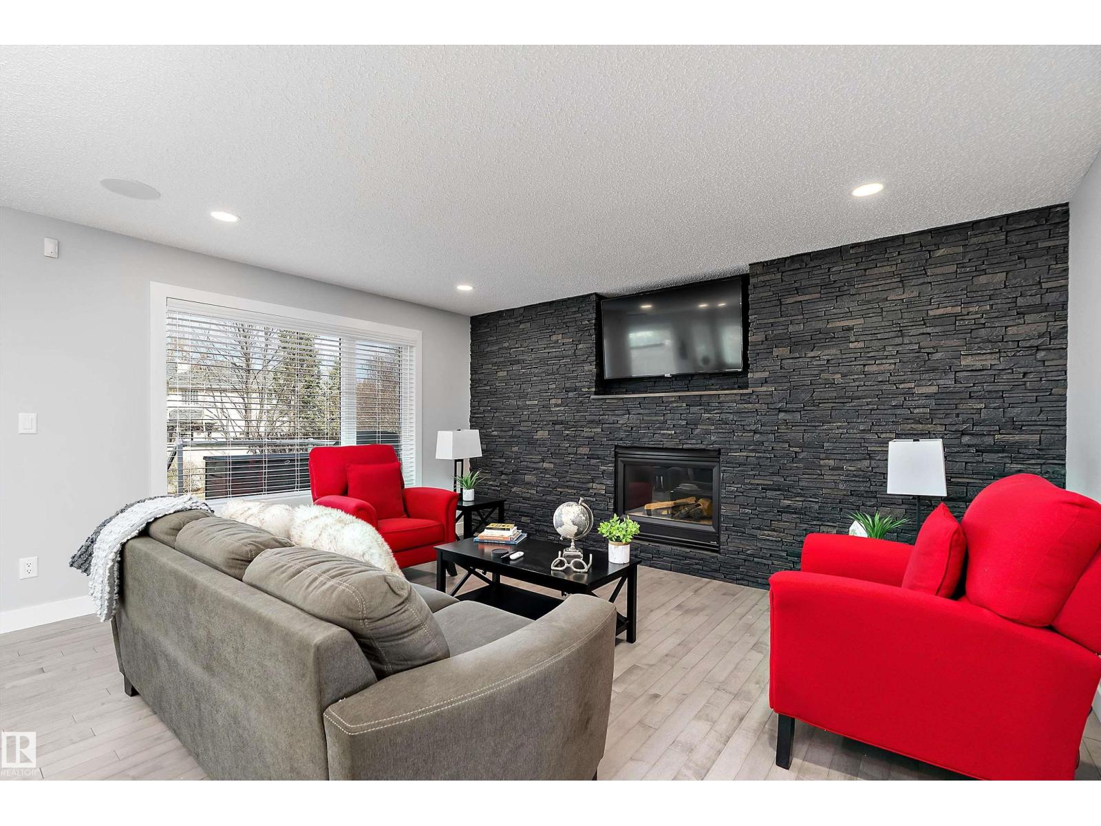 1223 117 ST NW, Edmonton