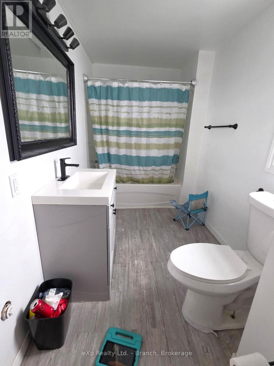 63 MAPLE STREET N - 17