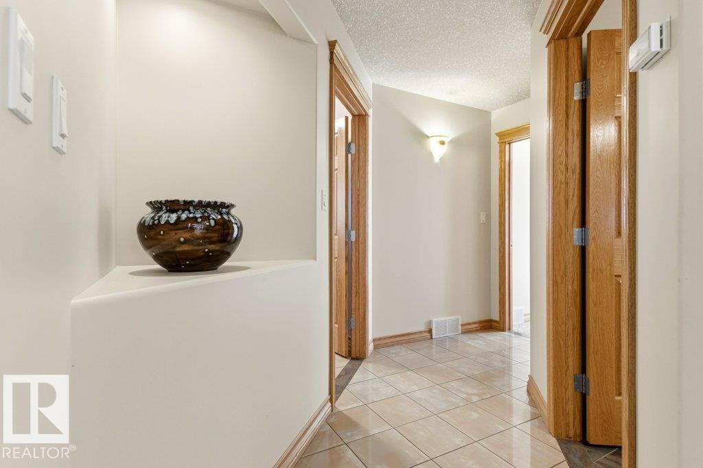 244 WOLF WILLOW RD NW, Edmonton