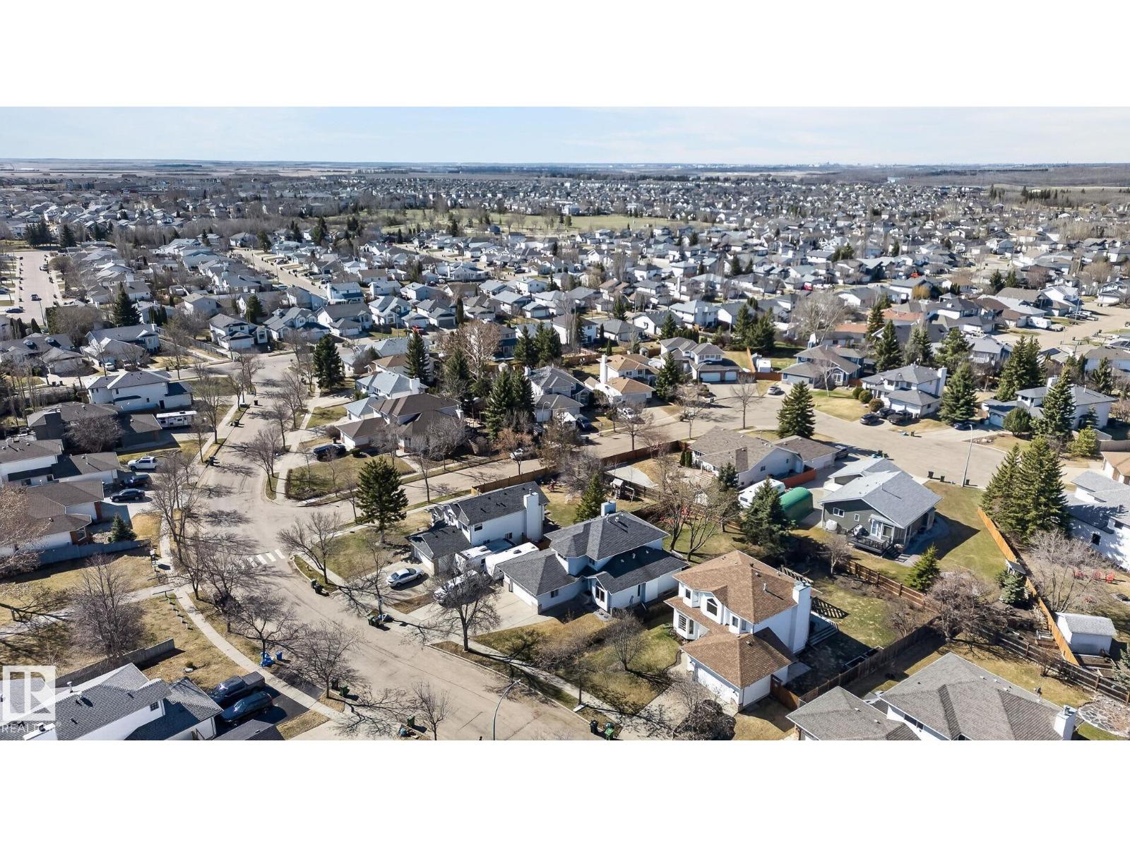 22 WESTPARK RD, Fort Saskatchewan