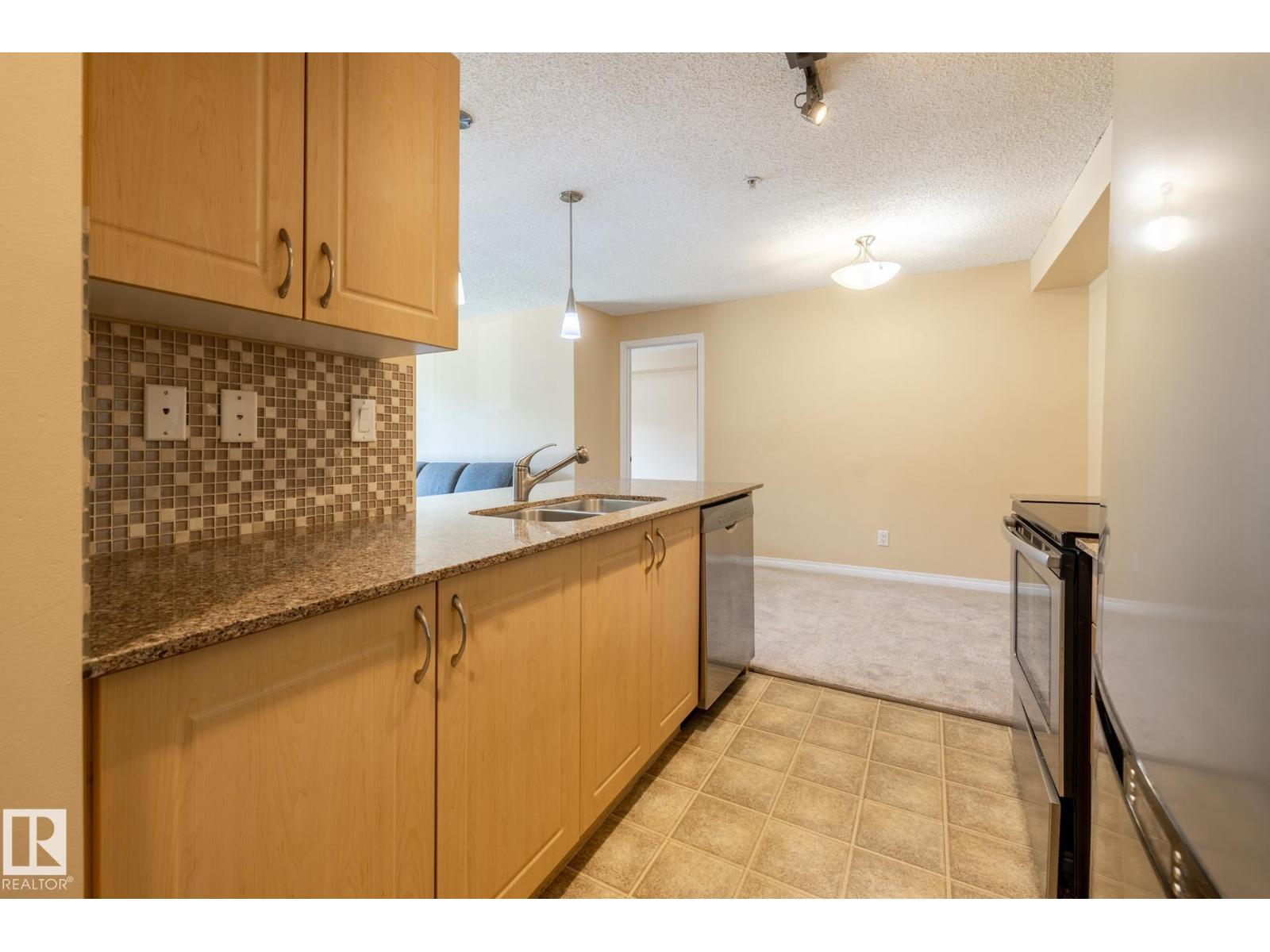 #214 13907 136 ST NW - 34
