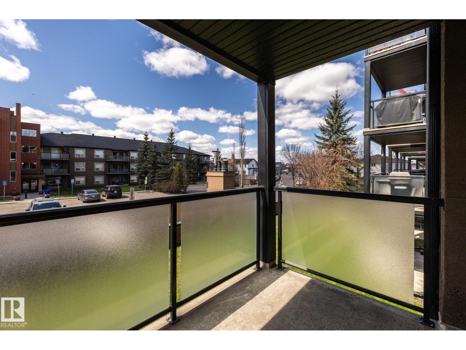 #214 13907 136 ST NW - 45