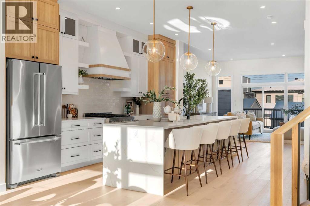 2438 30 Avenue SW - 4