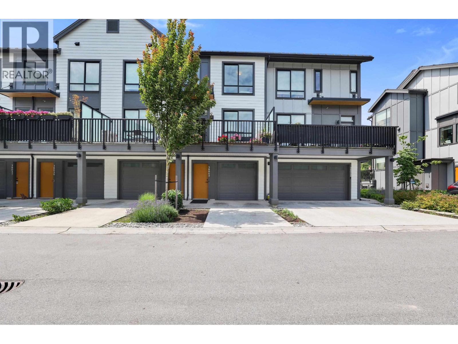 38043 HELM WAY, Squamish