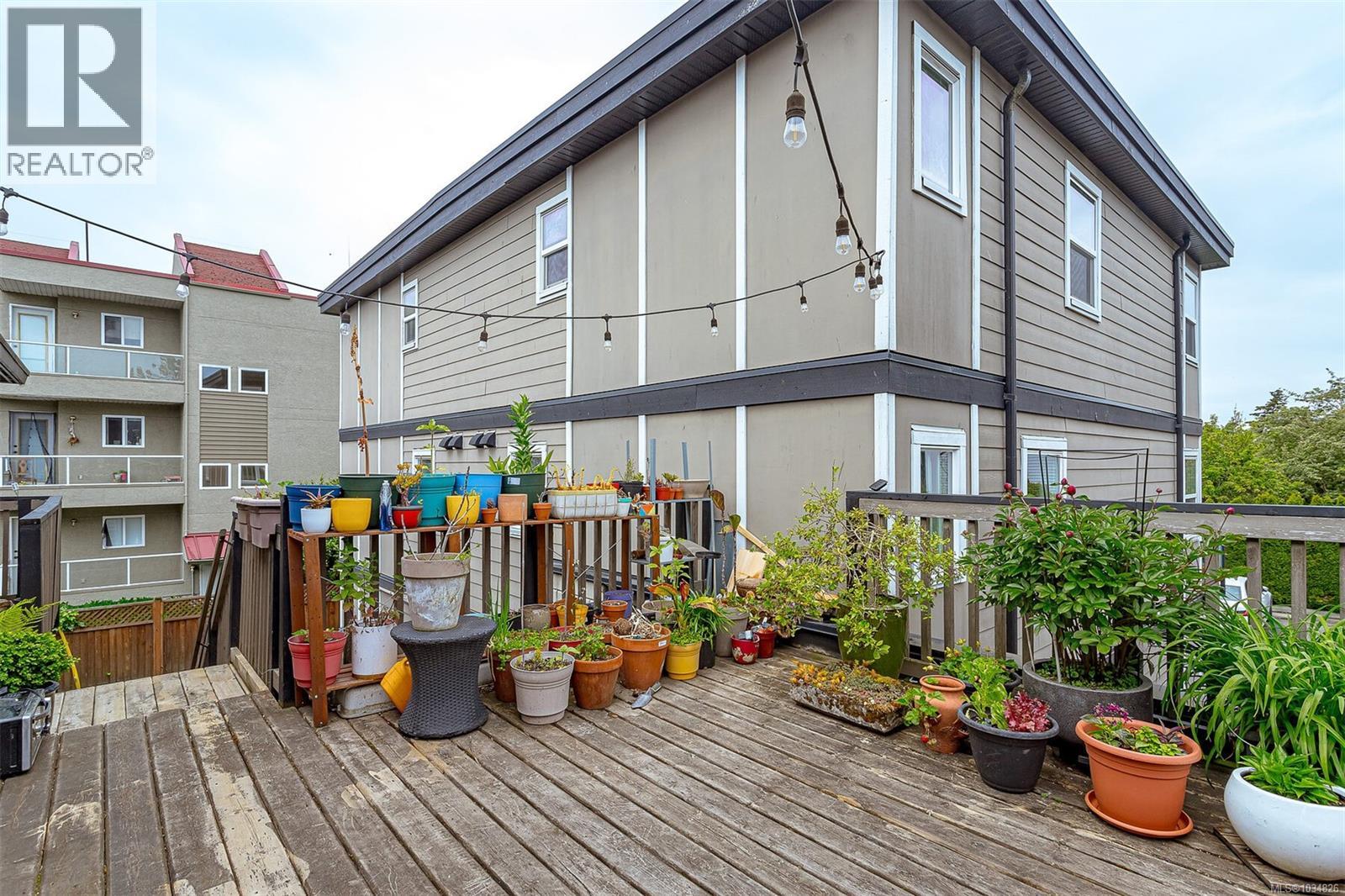 #1-5 1044 Hillside Ave - 59