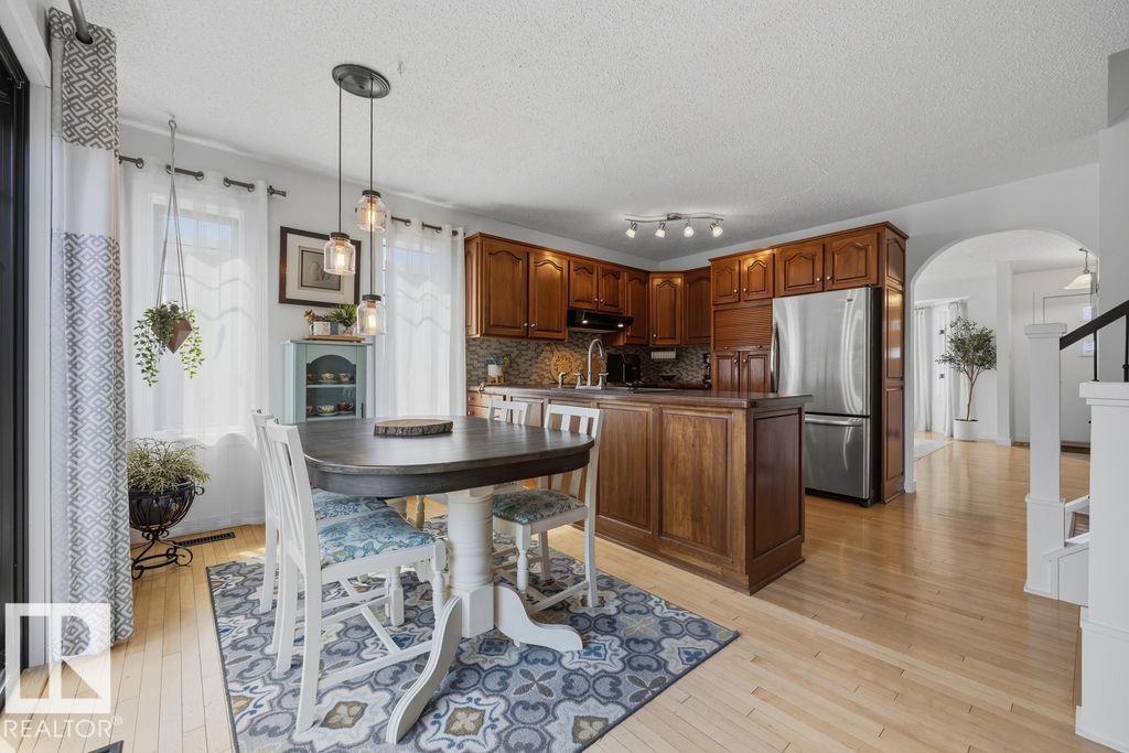5 DEACON PL, Sherwood Park