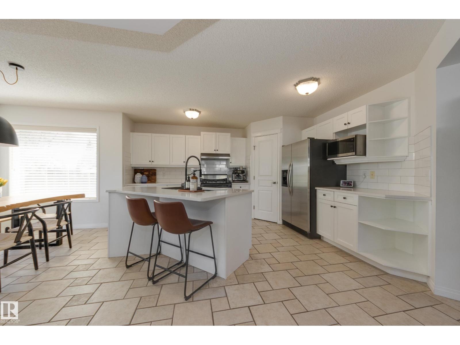 2061 HADDOW DR NW, Edmonton