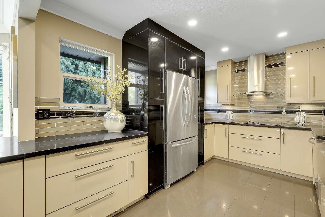 6 Bed, 4 Bath House for Sale in Surrey – 15092 73 AVENUE, Surrey - Image 7