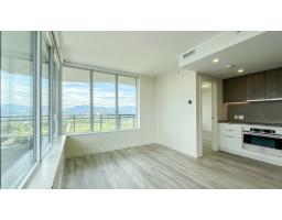 2001 13318 104 Avenue, Surrey, BC V3T0R2 Photo 6