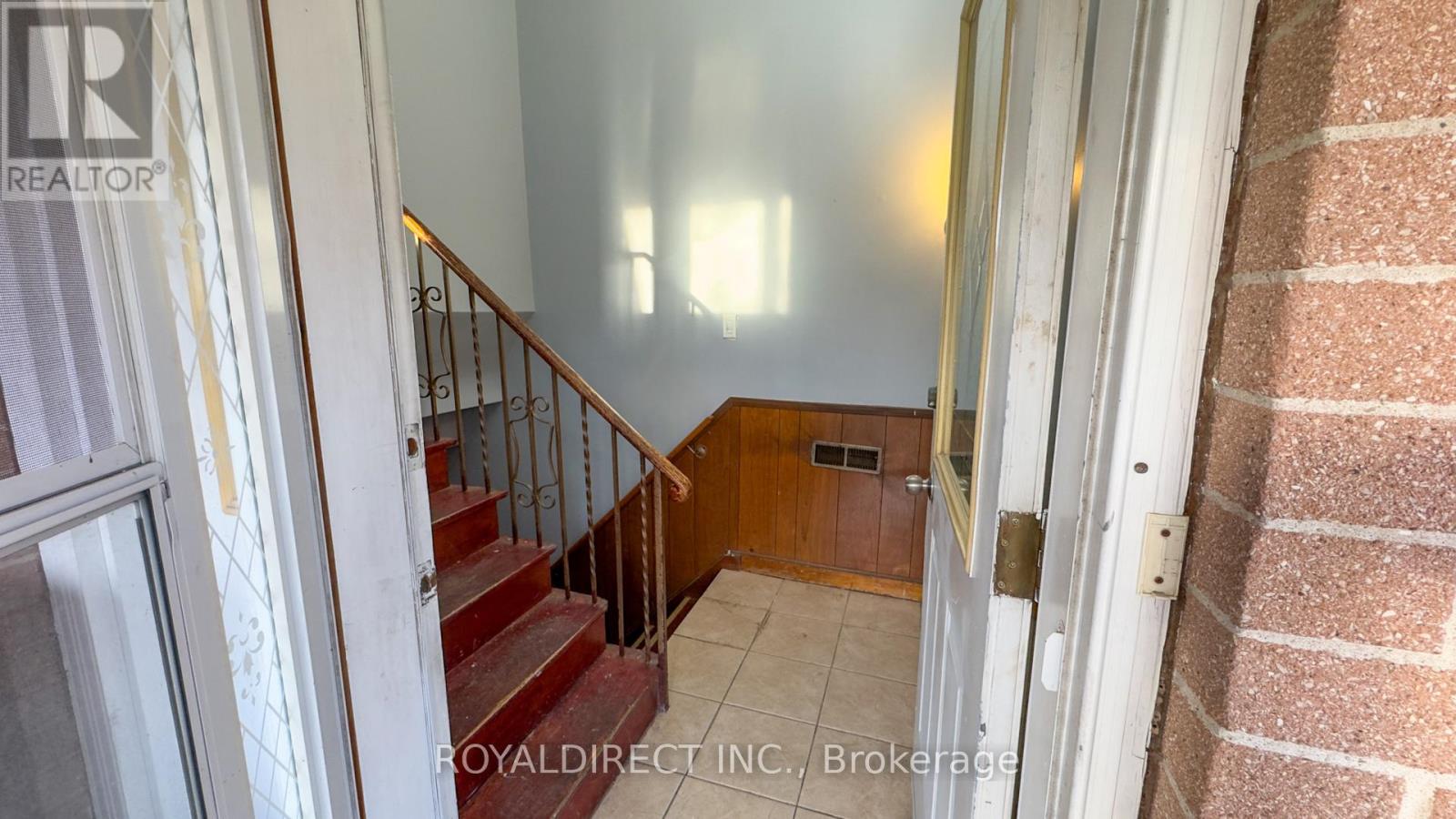 65 SHARBOT AVENUE - 6