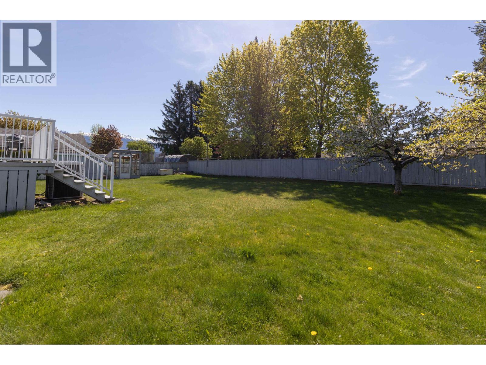4737 SCOTT Avenue, Terrace