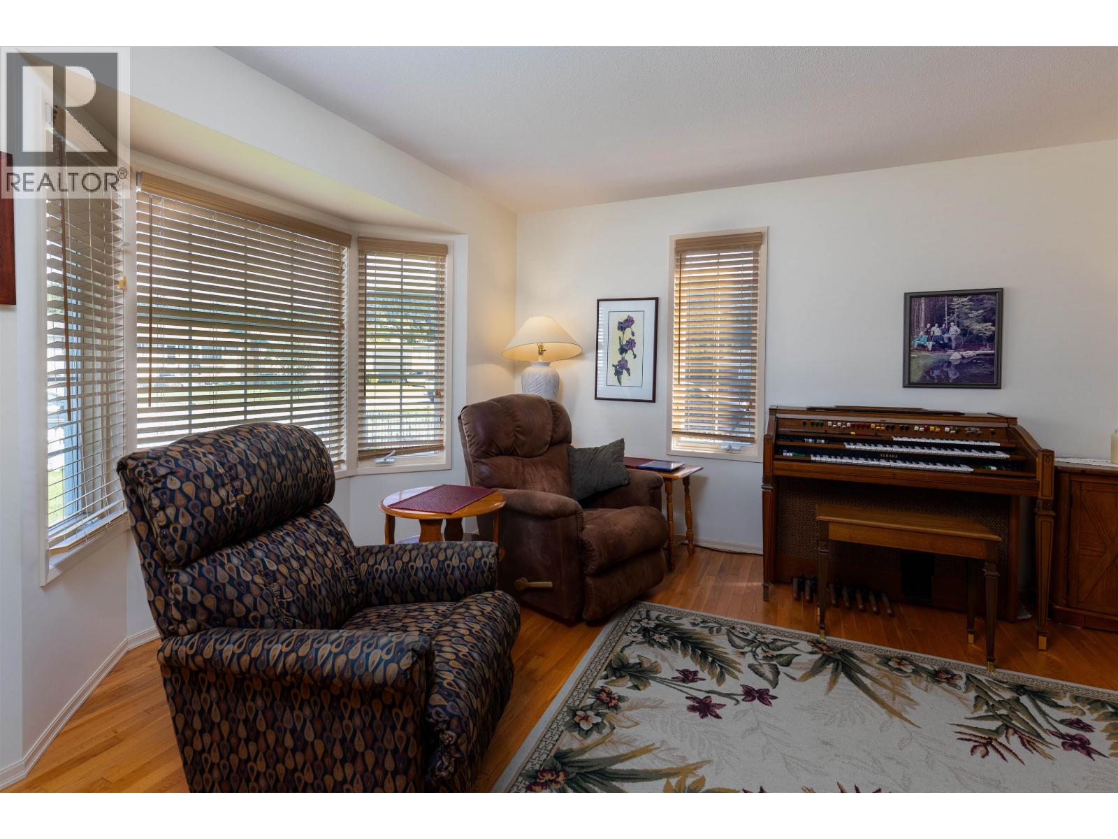 4737 SCOTT AVENUE - 4
