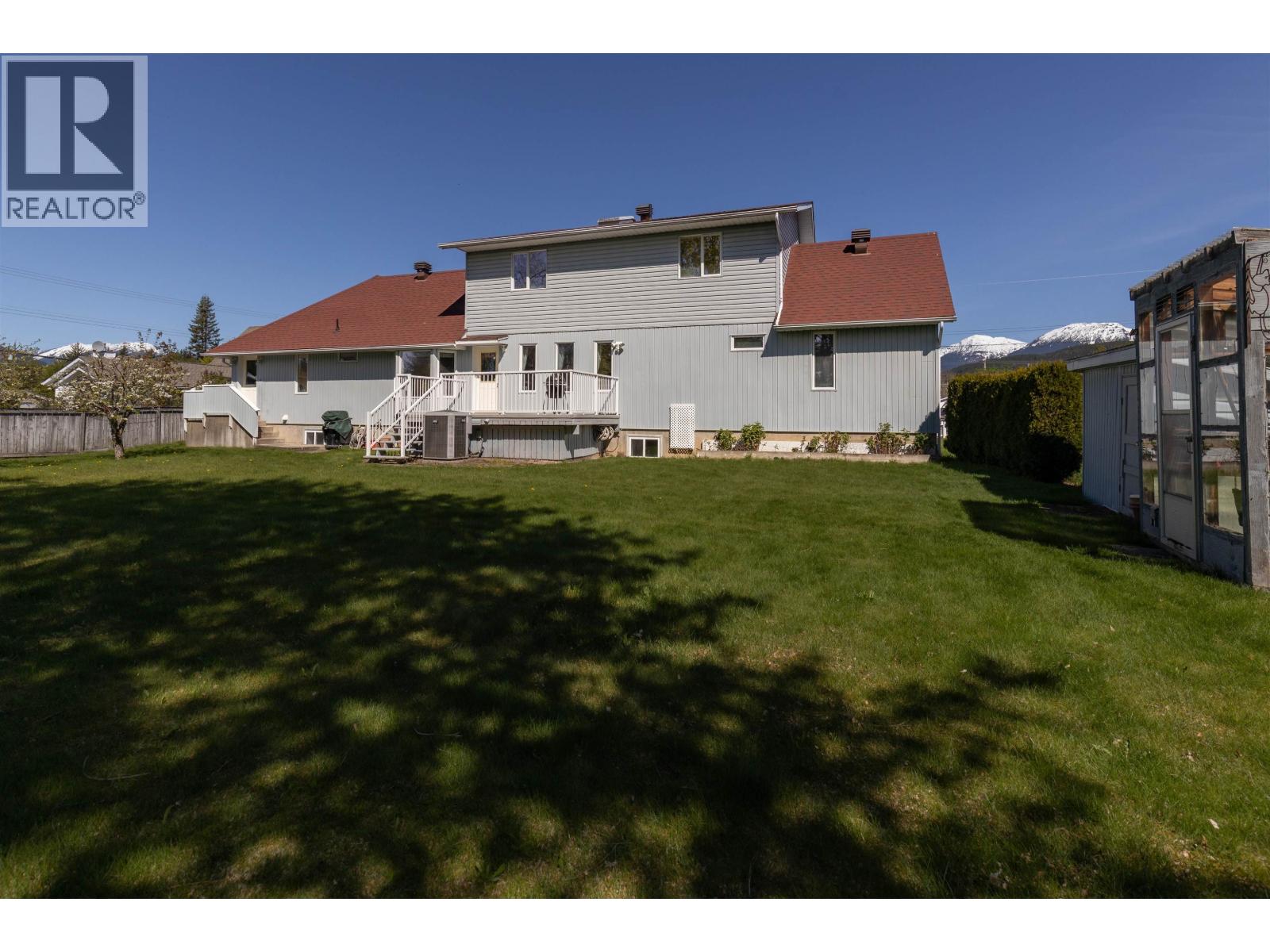 4737 SCOTT Avenue, Terrace