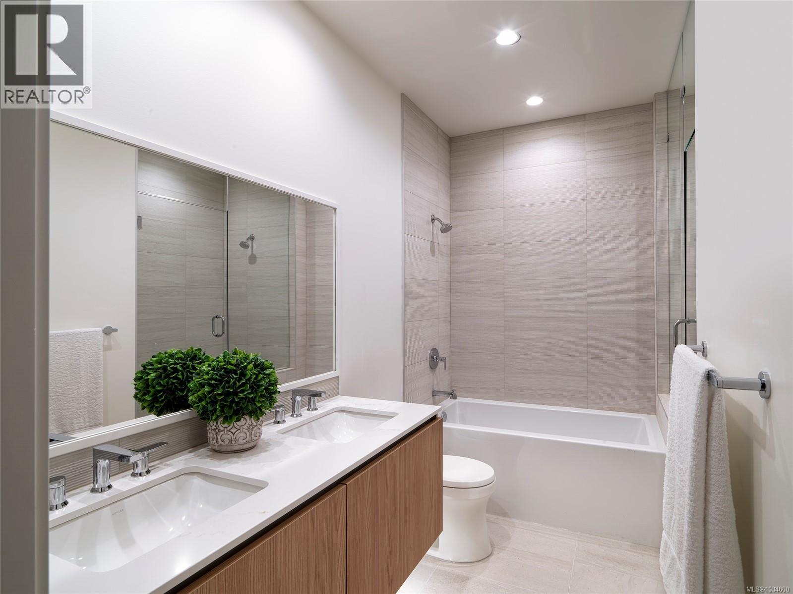 1107 2000 Hannington Road, Langford