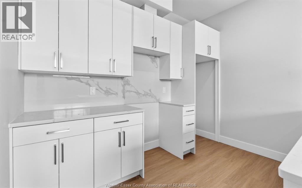 2142 DAYTONA, Windsor, Ontario, N9C2L7 — Photo 13