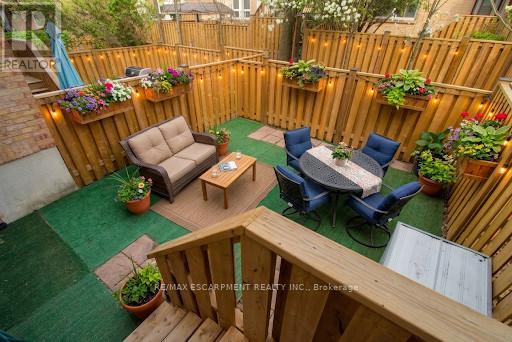 #4 63 FONTHILL ROAD - 23