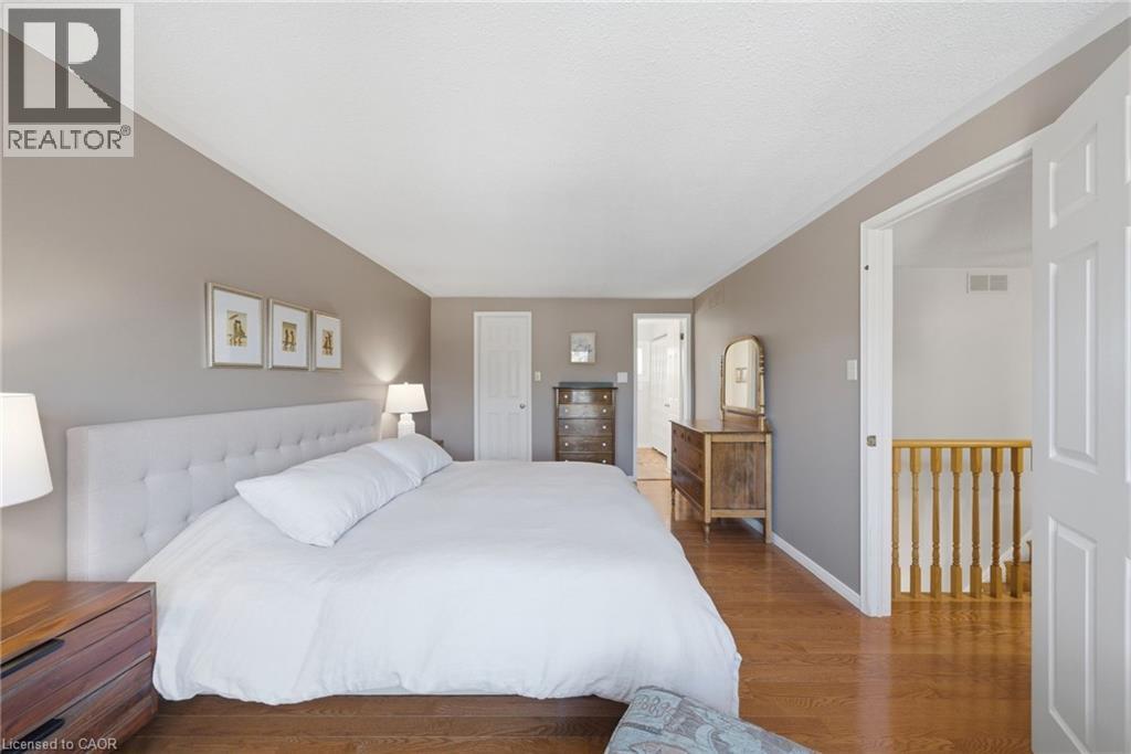 18 NORTHFOREST Trail, Kitchener, Ontario, N2N2Y7 — Photo 11