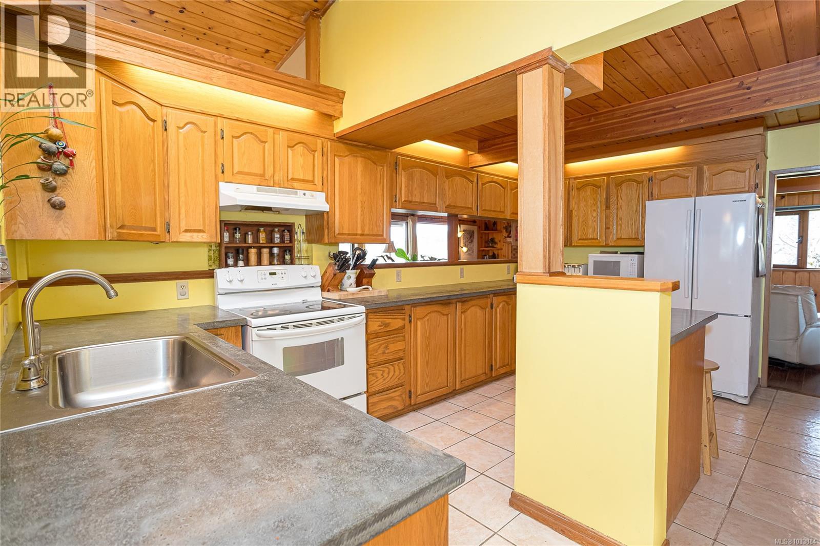 1670 Burnside Rd W - 10