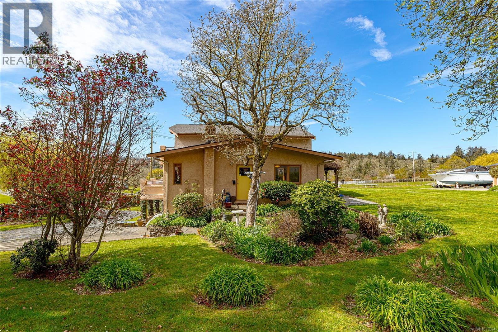 1670 Burnside Rd W - 43