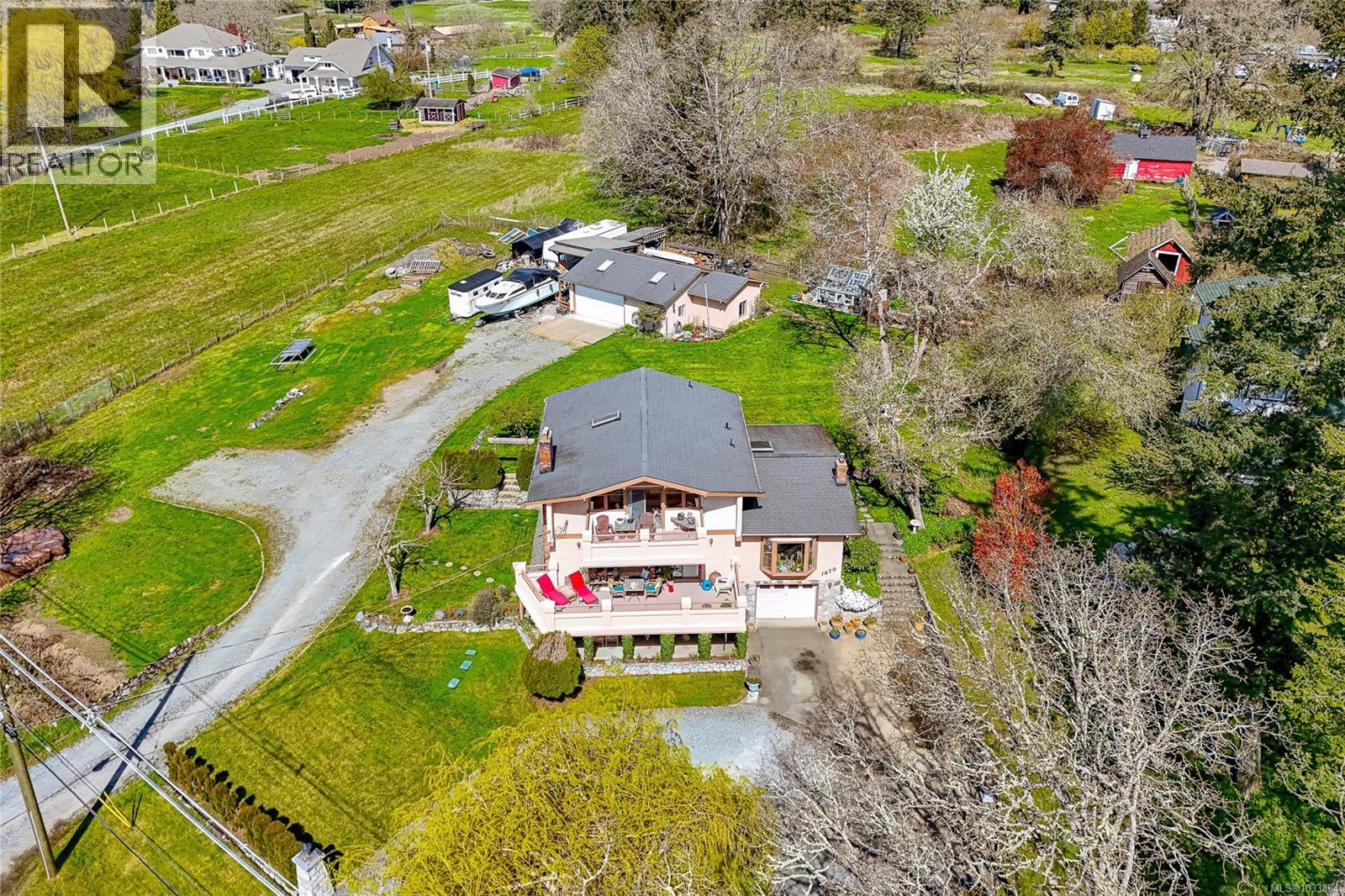 1670 Burnside Rd W - 56