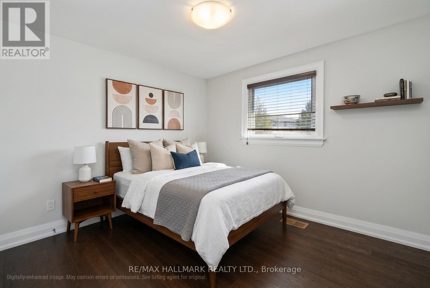 37 LEWIN CRESCENT - 23