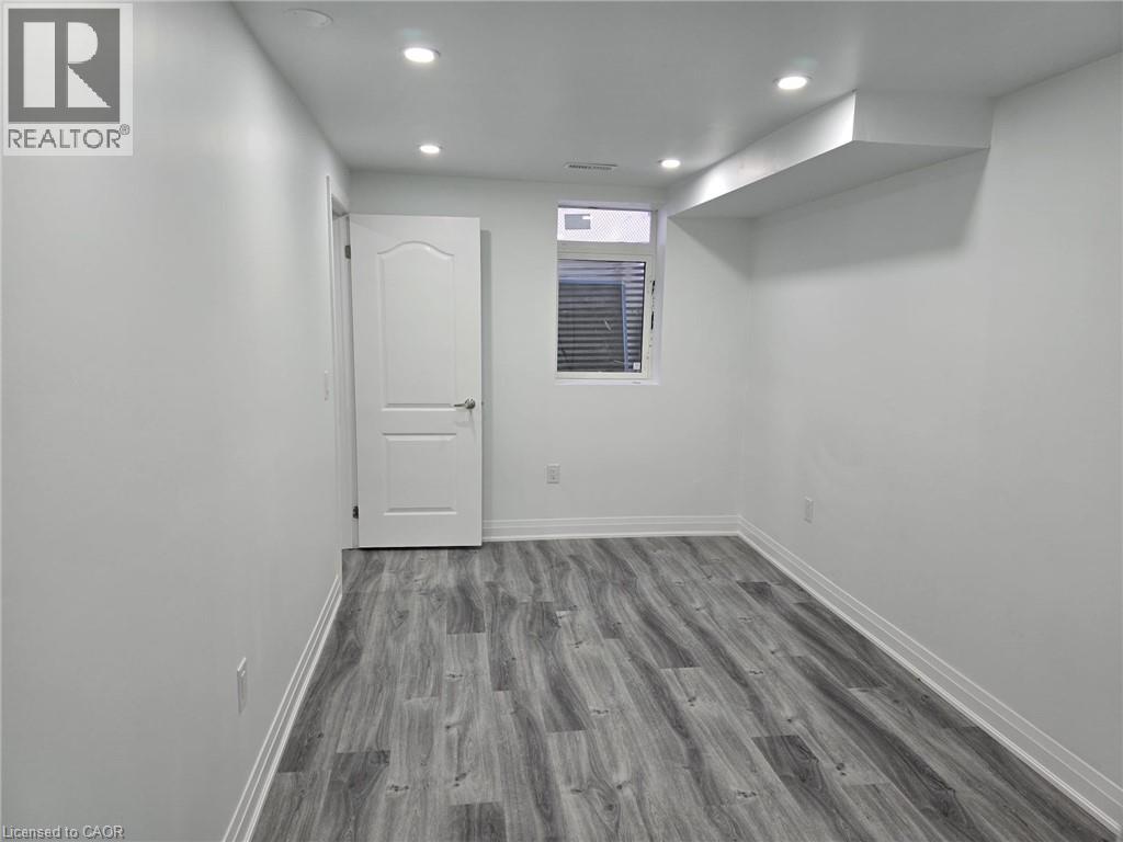 14 CAHILL Drive Unit# LOWER, Brantford, Ontario, N3T0V5 — Photo 8