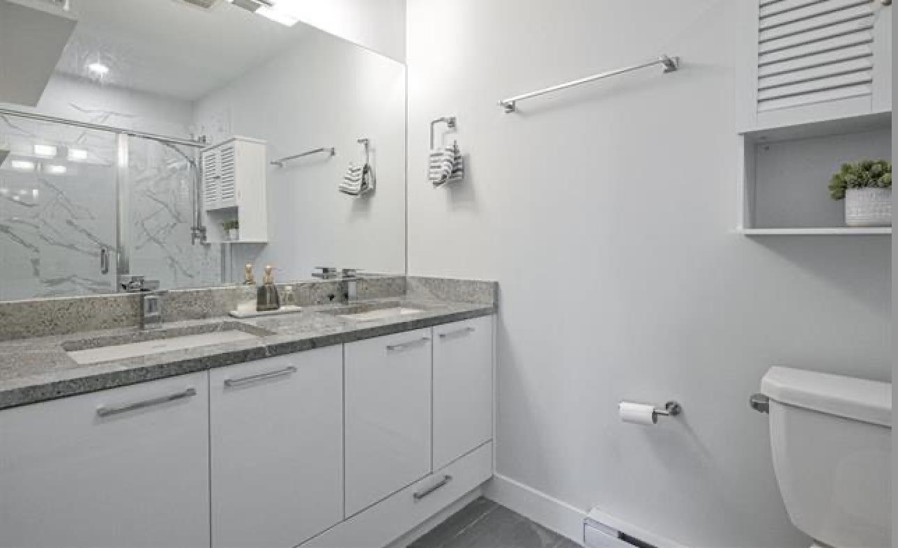 House in Langley - Image 6