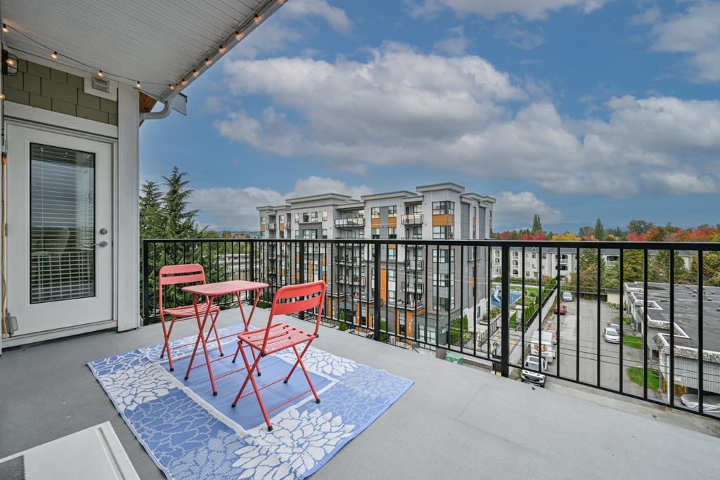 House in Langley - Image 13