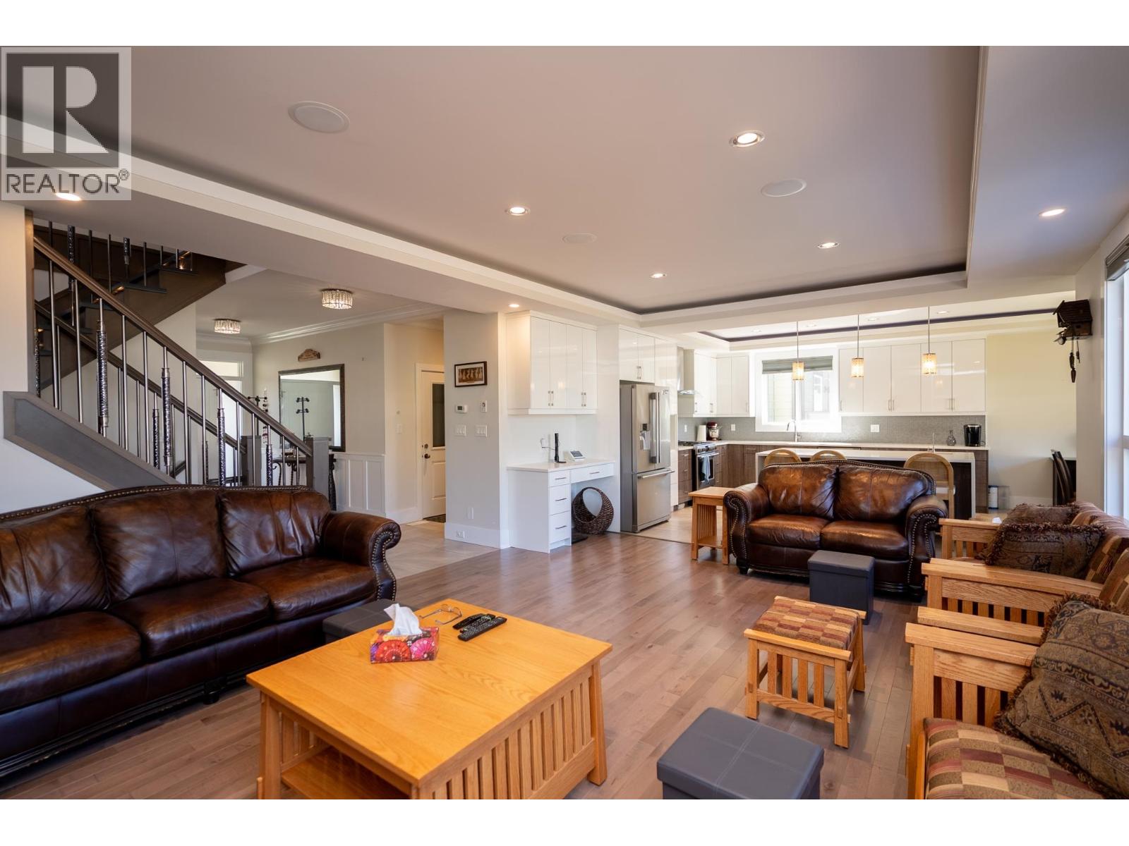 3938 AREND DRIVE - 8