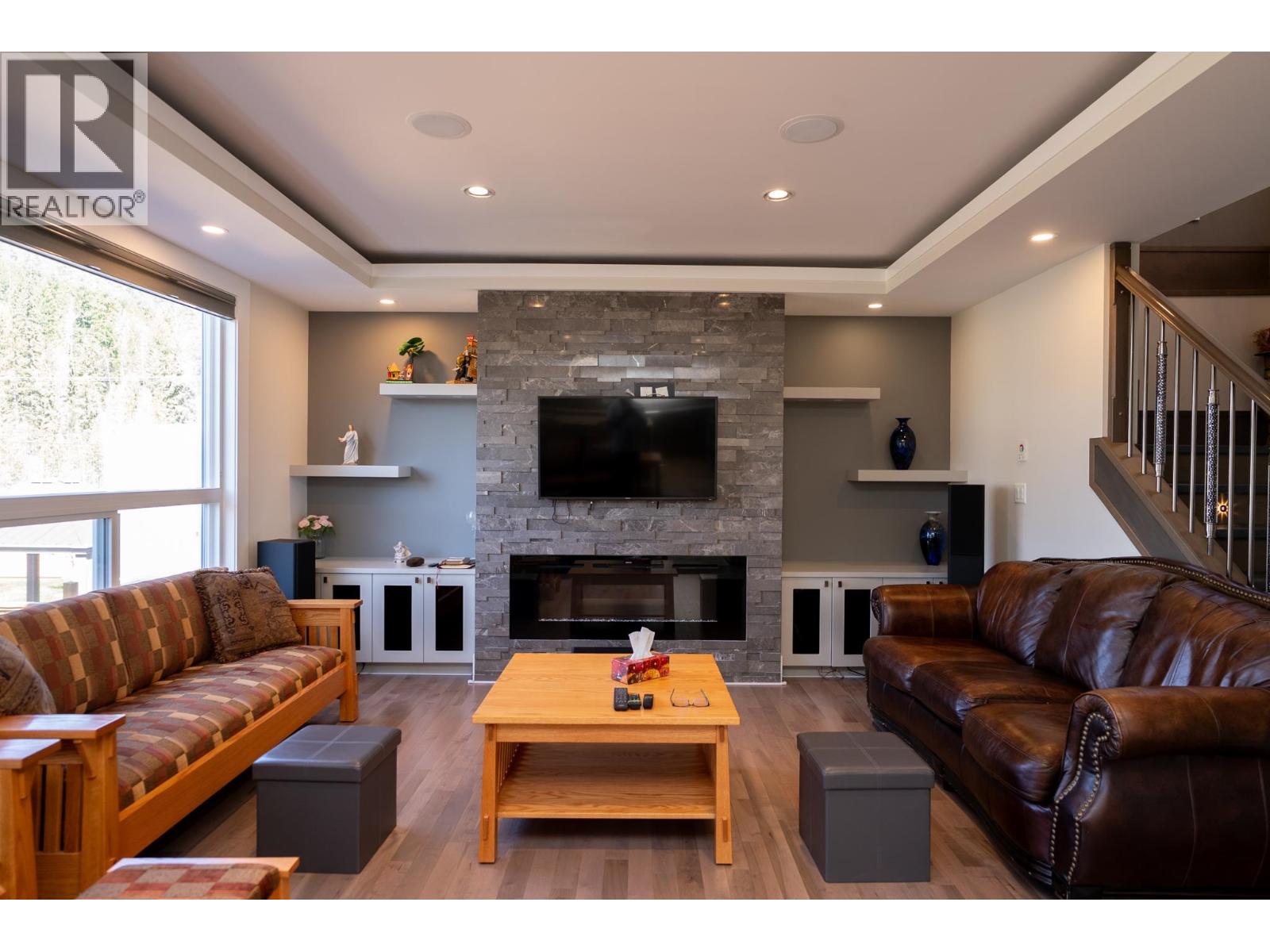 3938 AREND DRIVE - 9
