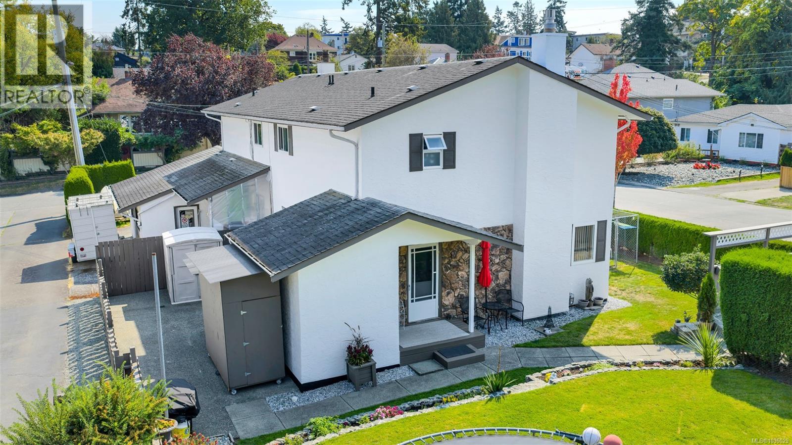 920 Agnes St - 14