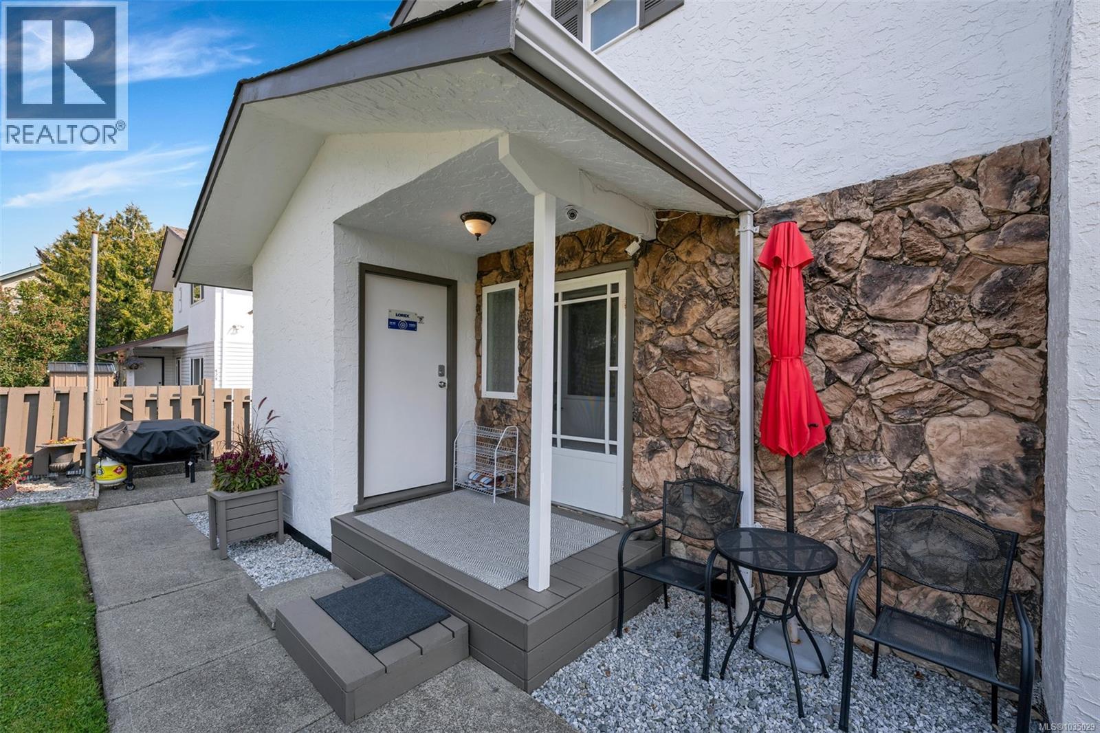 920 Agnes St - 37