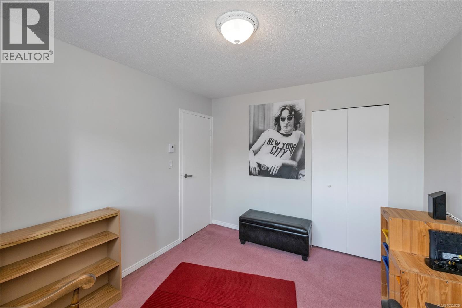 920 Agnes St - 53