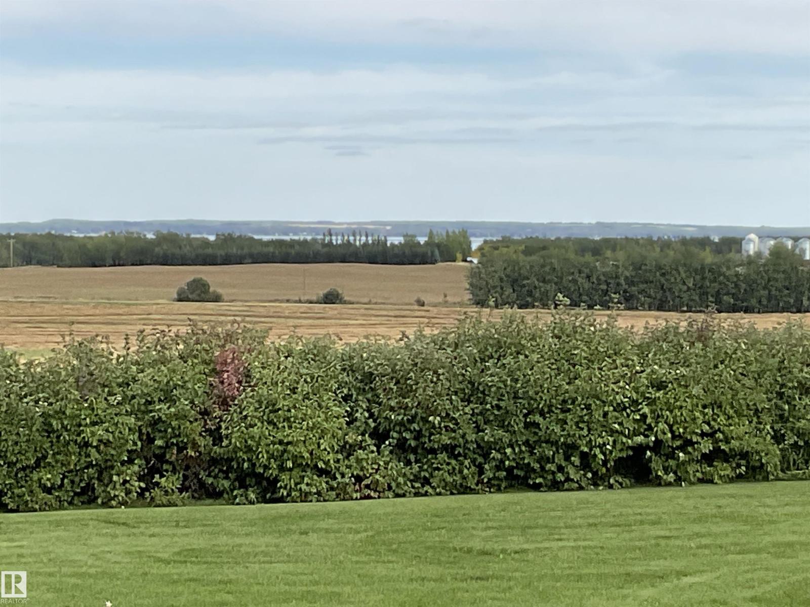 22031 Twp Rd 472 - 21