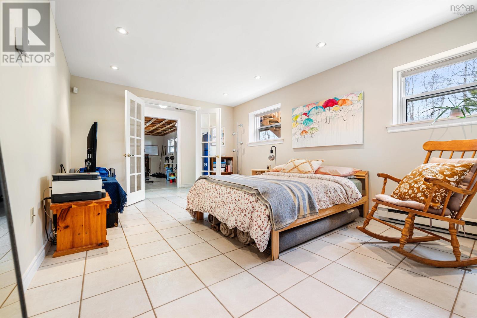 11 St. Andrews Court - 40