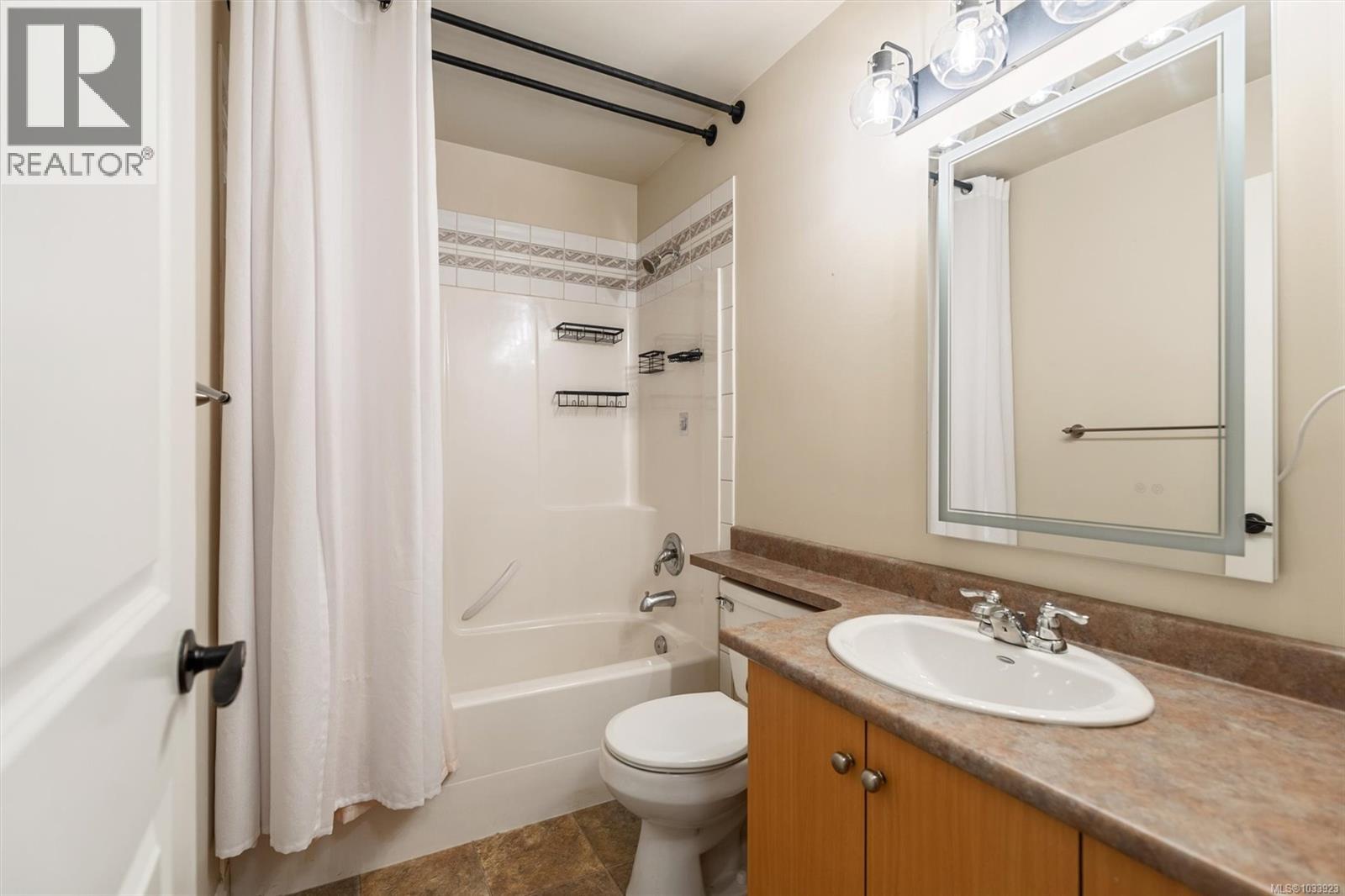  1305 Rockhampton Close, Langford