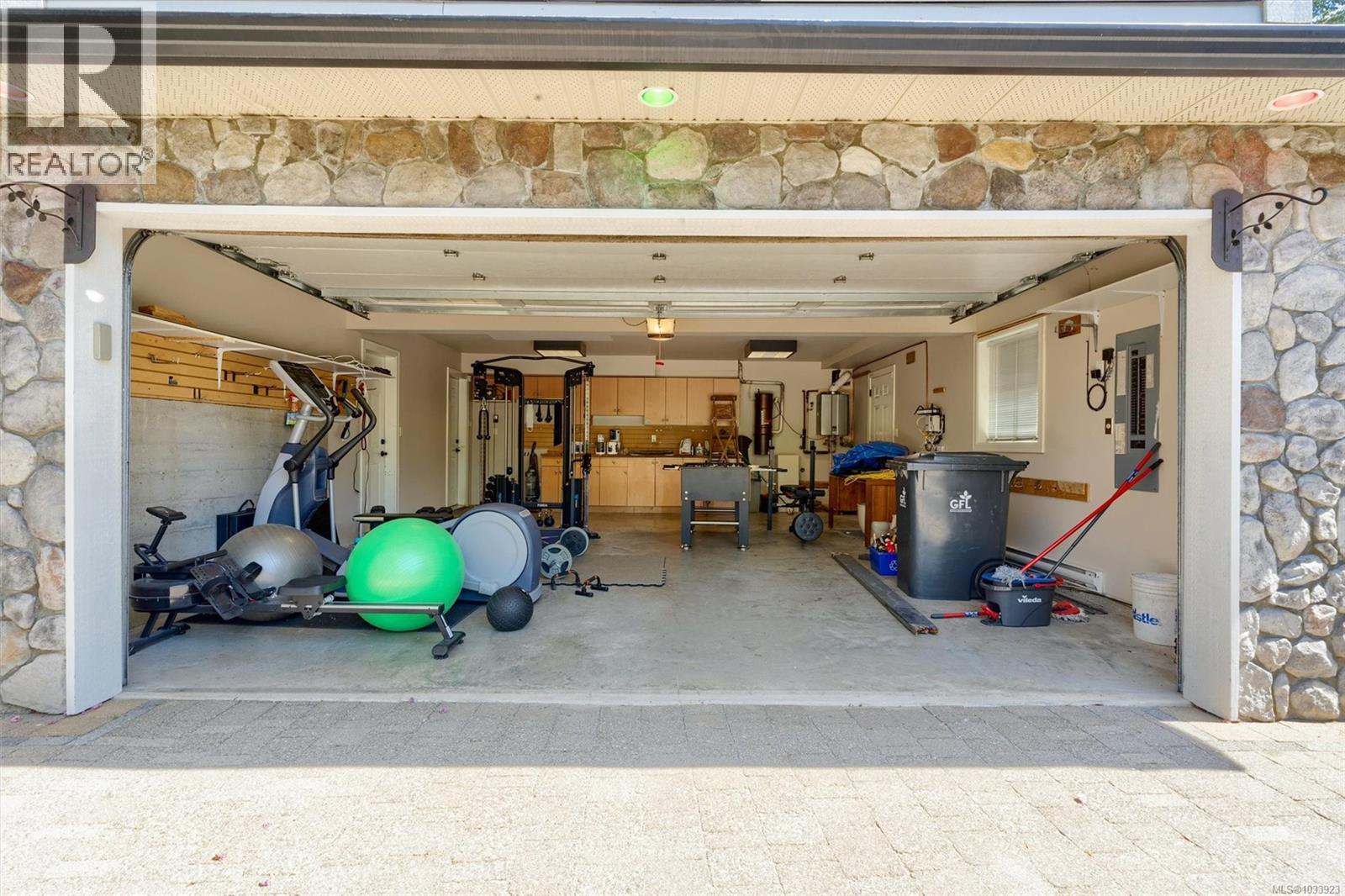 1305 Rockhampton Close - 54