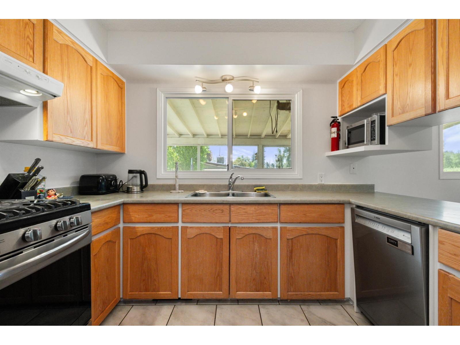 House in Chilliwack - Image 6